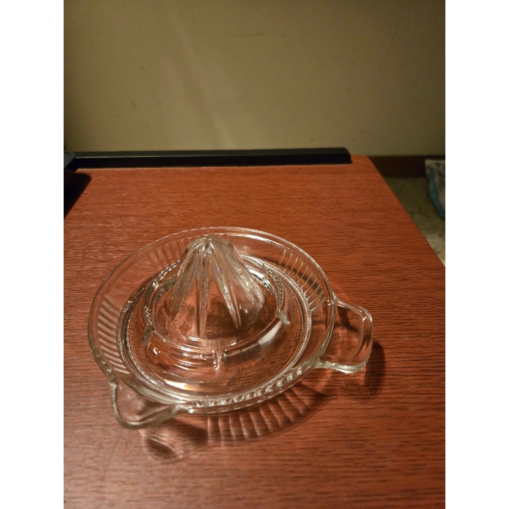 Vintage Clear Glass Citrus Juicer Reamer with Handle and Pour Spout Starburst